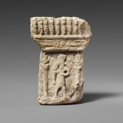 Limestone naiskos with Egyptianizing decoration